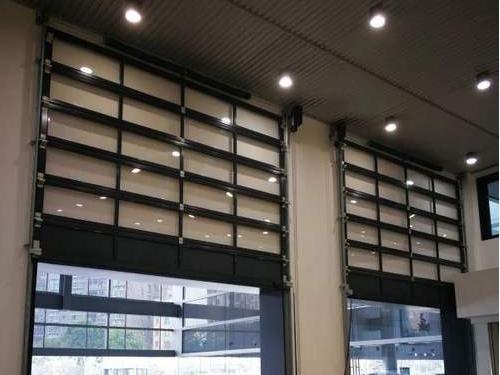 porte sectionnelle en verre