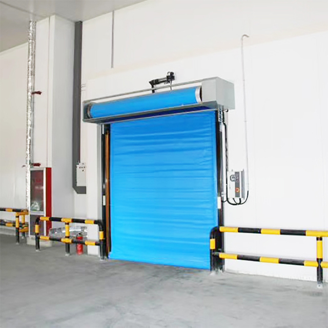 Porte à grande vitesse du congélateur